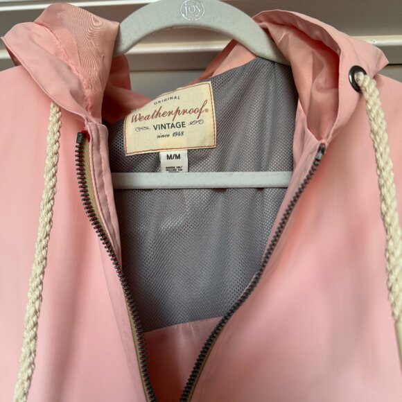 Weatherproof Vintage Pink Hooded Rain Jacket - Size M - Picture 2 of 2